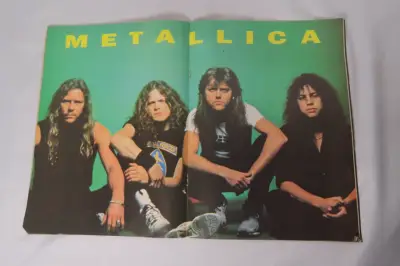 Revista Metal con póster de Metallica y artículos de Bon Jovi - miniatura 1