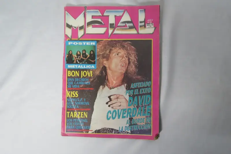 Revista Metal con póster de Metallica y artículos de Bon Jovi - 2
