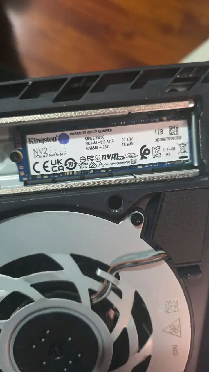 Unidad SSD Kingston NV2 1TB PCIe 4.0 NVMe M.2 - 1