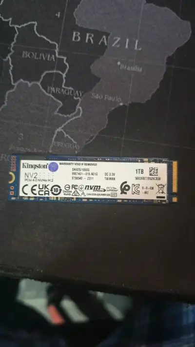 Unidad SSD Kingston NV2 1TB PCIe 4.0 NVMe M.2 - miniatura 2
