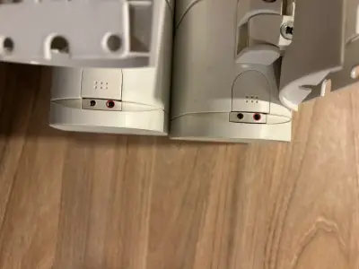 Parlantes Bose blancos con soporte - miniatura 4