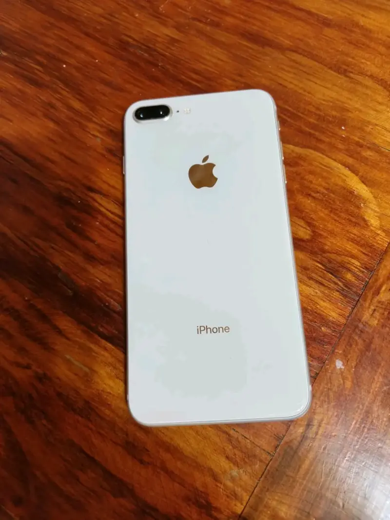 iPhone 8 Plus 64GB en buen estado - 2