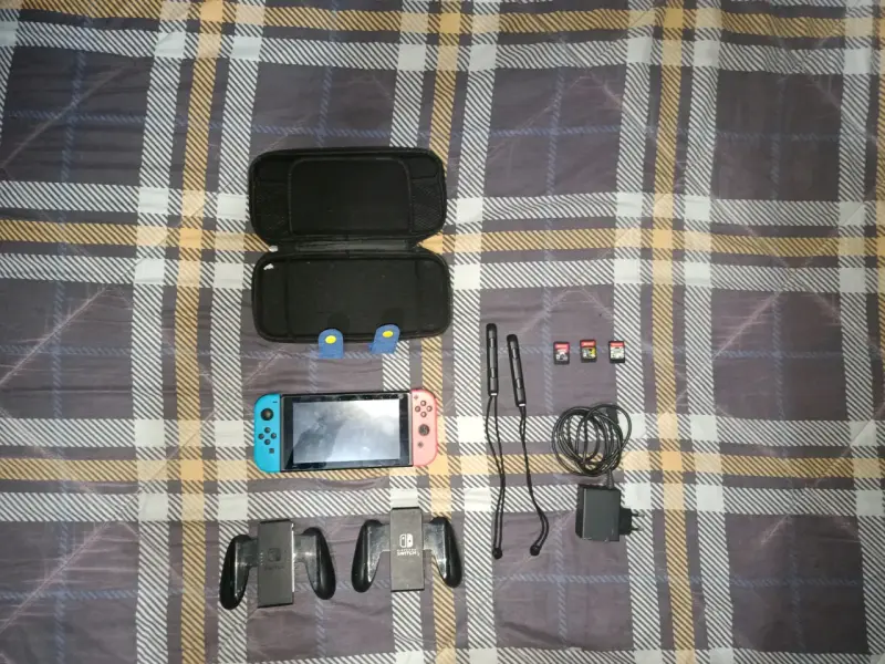 Vendo consola nintendo switch 1 (DISPLAY MALO). - 1