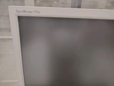 Monitor Samsung SyncMaster 701N 17 pulgadas - miniatura 3