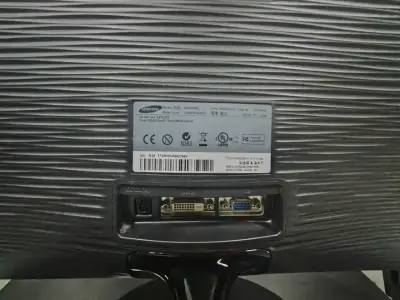 Monitor Samsung SyncMaster SA300 de 21.5 pulgadas - miniatura 5