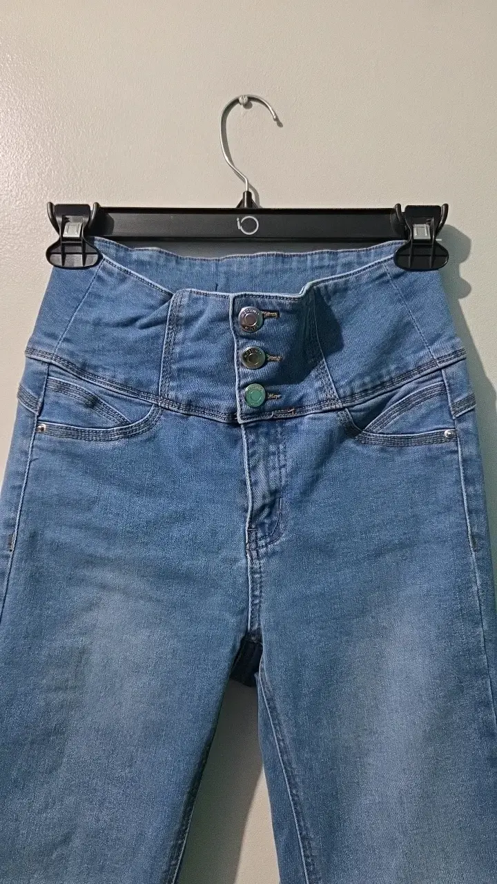 Jeans de tiro alto azul para mujer - 3