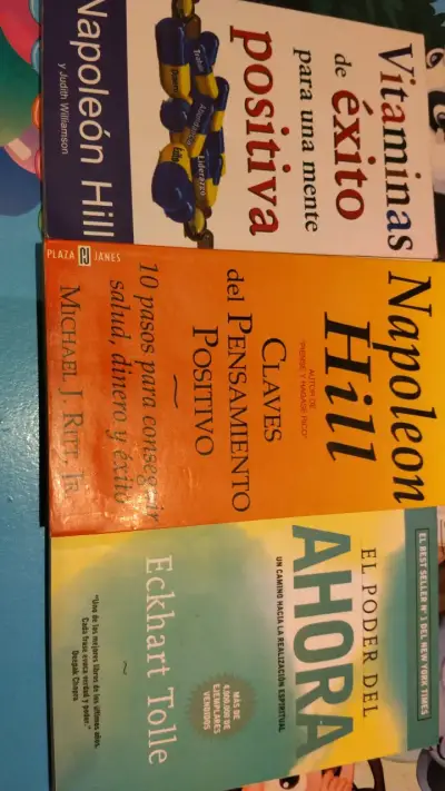 Set libros de autoayuda de Napoleon Hill y Eckha - miniatura 1