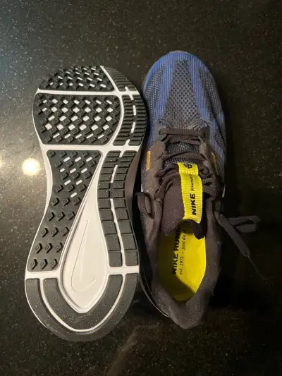 Zapatillas running Nike Revolution 5 negras - miniatura 3