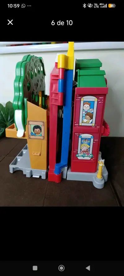 Centro de actividades Fisher-Price Little People - miniatura 1