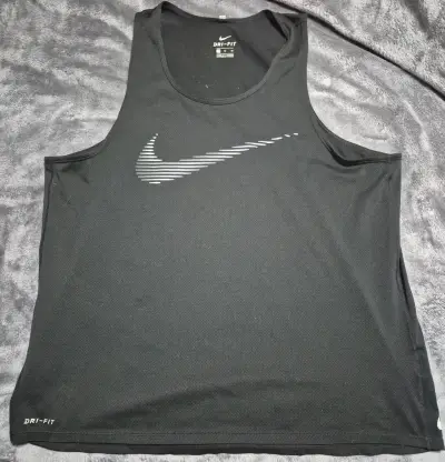 Polera sin mangas Nike Dri-Fit negra - miniatura 1