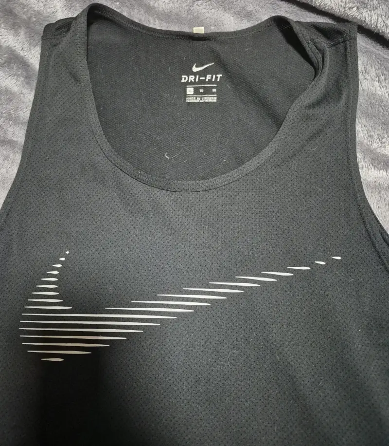 Polera sin mangas Nike Dri-Fit negra - 2