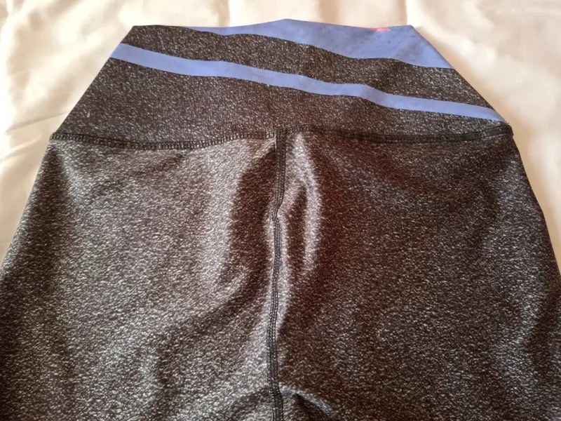 Leggings con Diseño Geométrico - 4