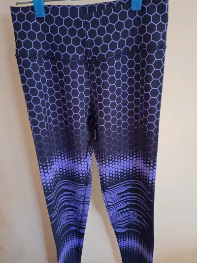 Leggings con Diseño Hexagonal - miniatura 4