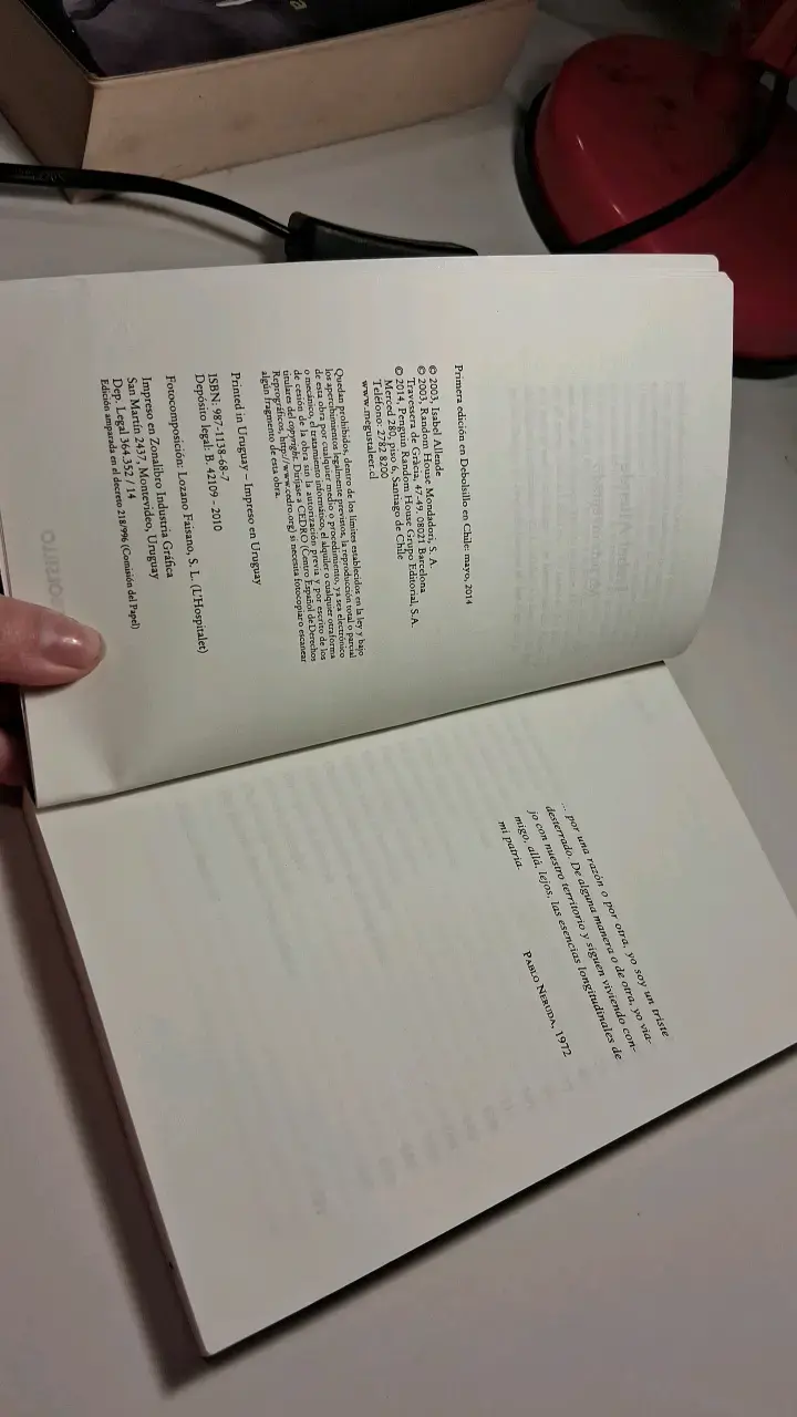 Libro 'Mi País Inventado' de Isabel Allende - 2