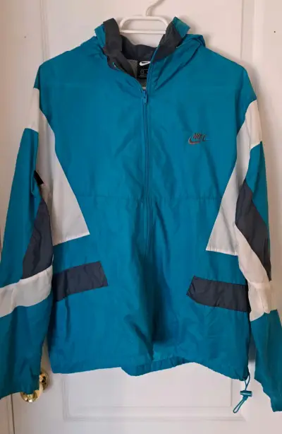 Chaqueta deportiva Nike y Adidas - miniatura 1