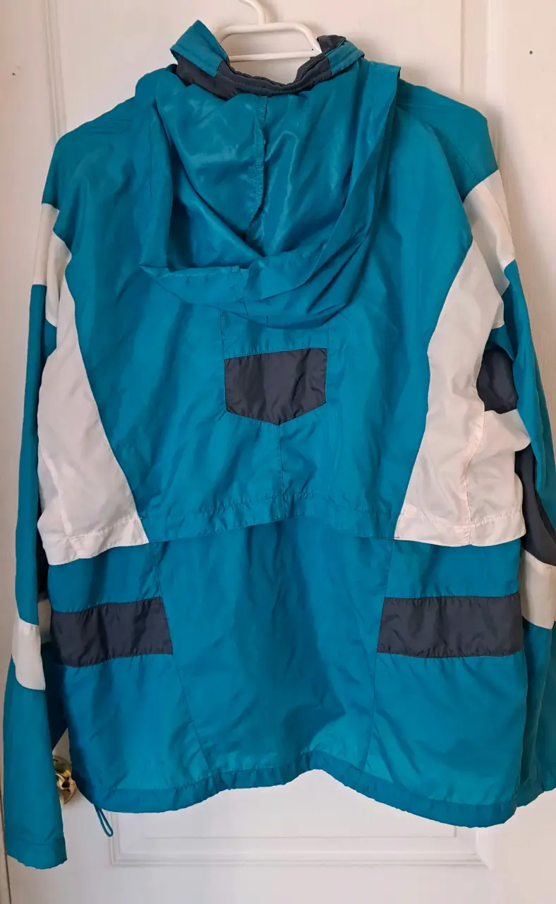 Chaqueta deportiva Nike y Adidas - 2