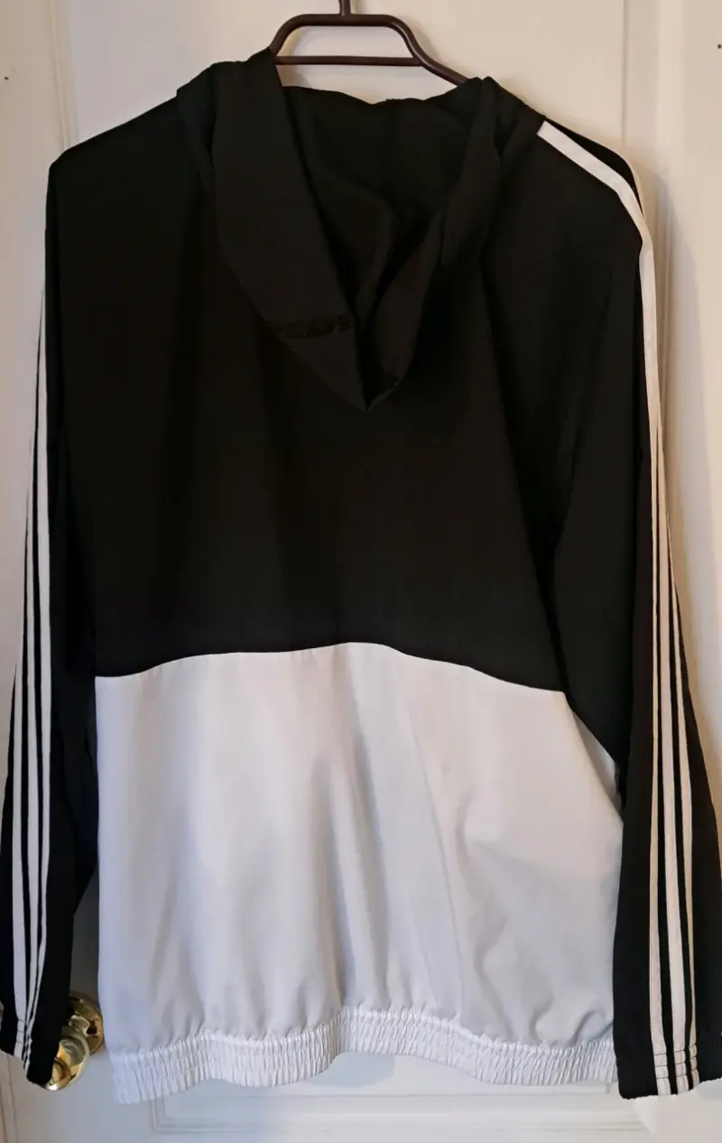 Chaqueta deportiva Nike y Adidas - 4