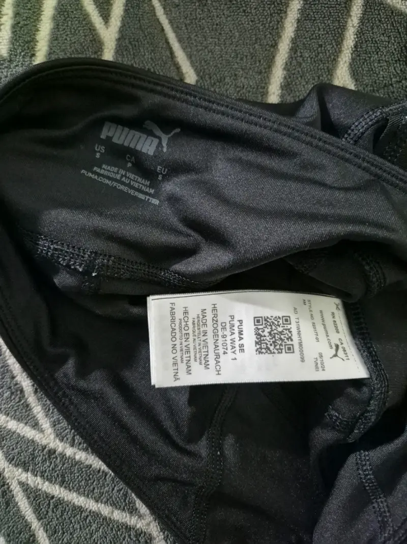 Conjunto deportivo negro Puma para mujer - 4