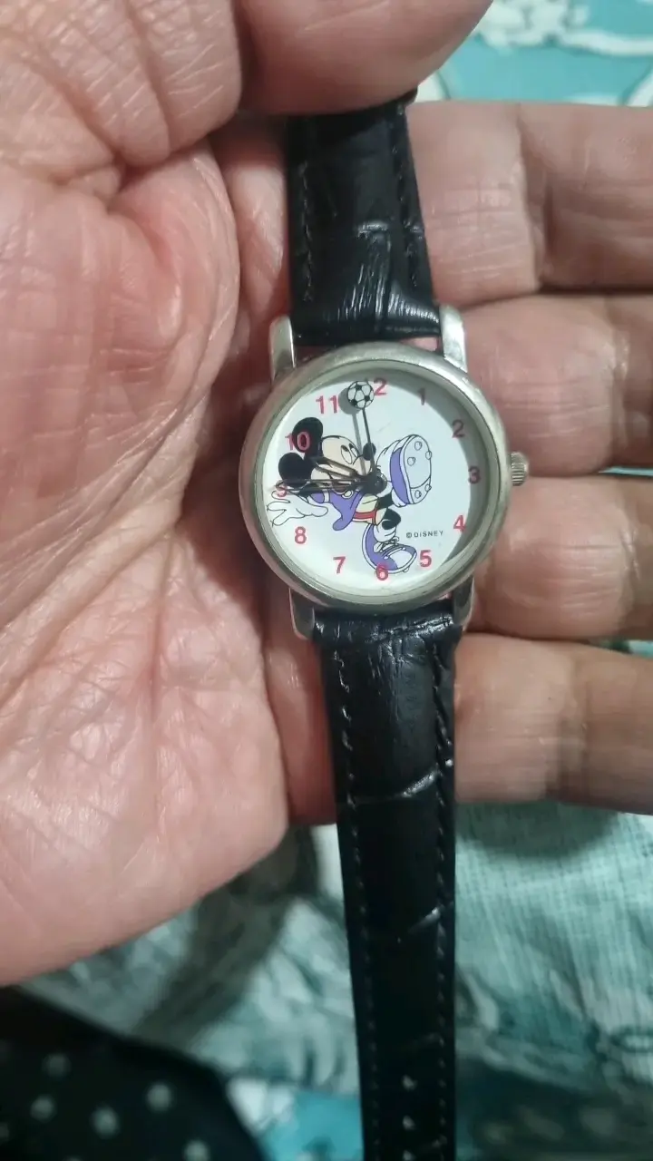 Reloj de pulsera Disney con Mickey Mouse - 1
