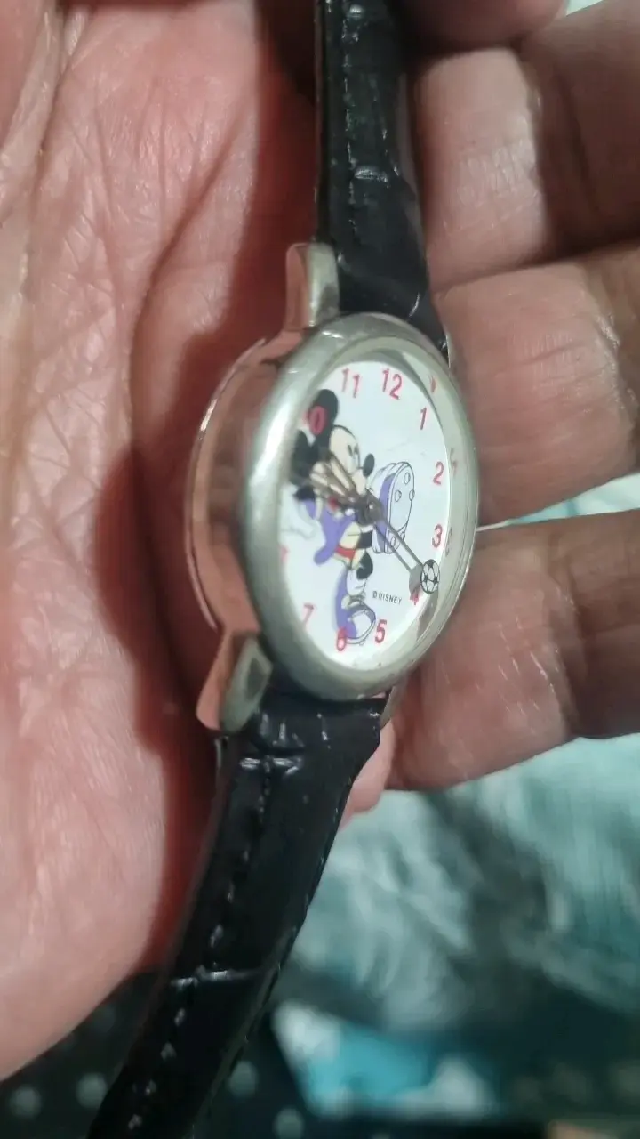 Reloj de pulsera Disney con Mickey Mouse - 5
