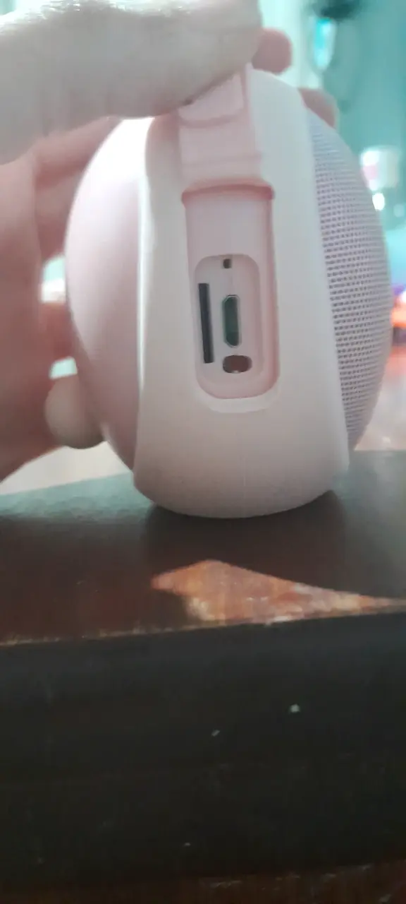 Altavoz Bluetooth portátil con diseño de conejo - 2