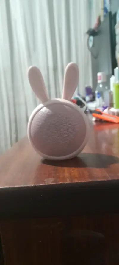 Altavoz Bluetooth portátil con diseño de conejo - miniatura 3