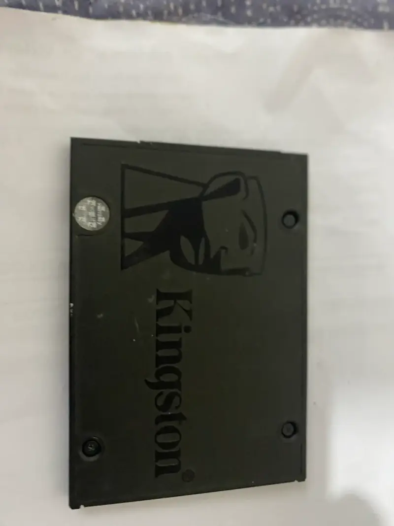 Discos SSD Kingston 240GB/120gb en buen estado - 1