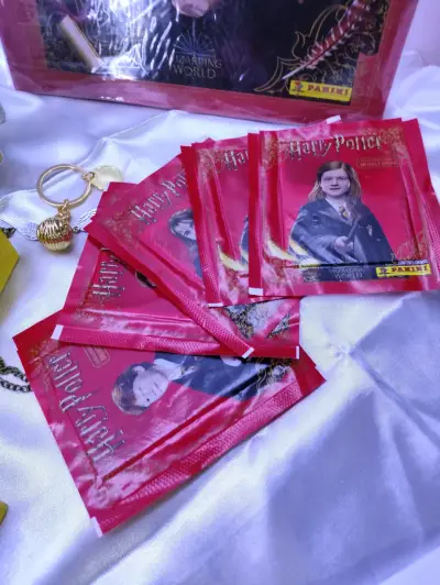 Set de Coleccionables Harry Potter con Muñeco y Álbum - miniatura 4