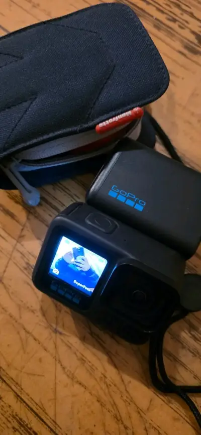 Cámara de acción GoPro con accesorios - miniatura 6
