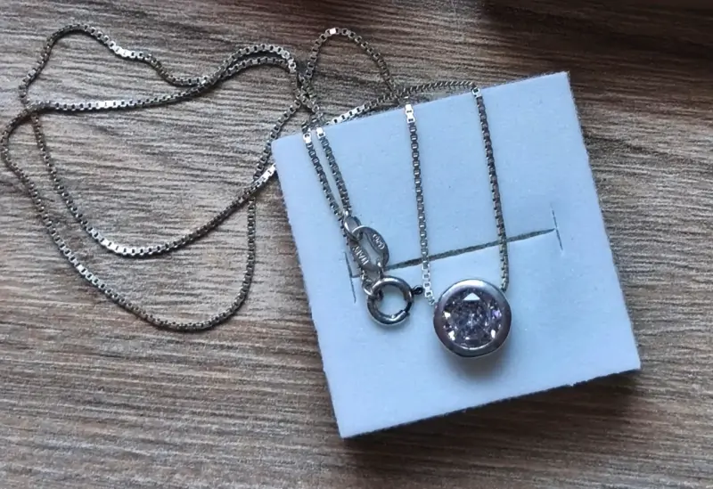 Collar de plata con colgante de cristal - 2