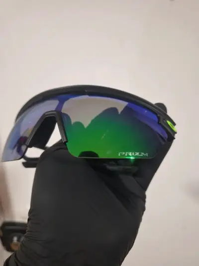 Gafas de sol deportivas con lentes polarizadas - miniatura 4