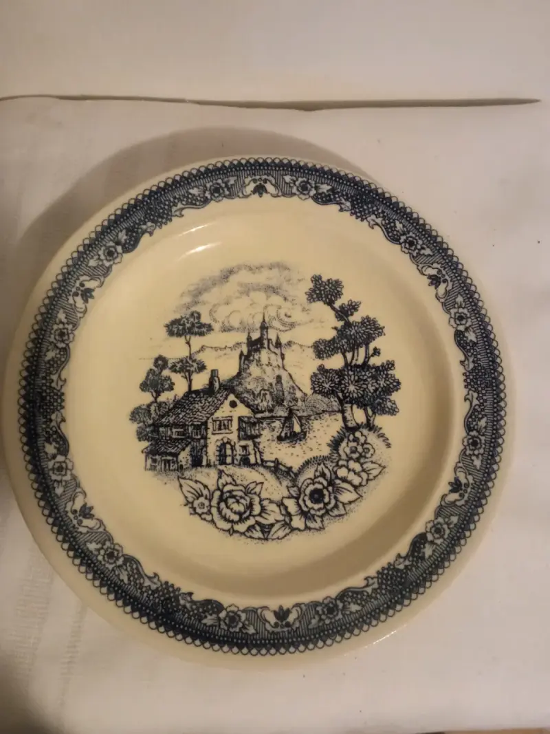 Plato decorativo cerámico con diseño vintage - 5