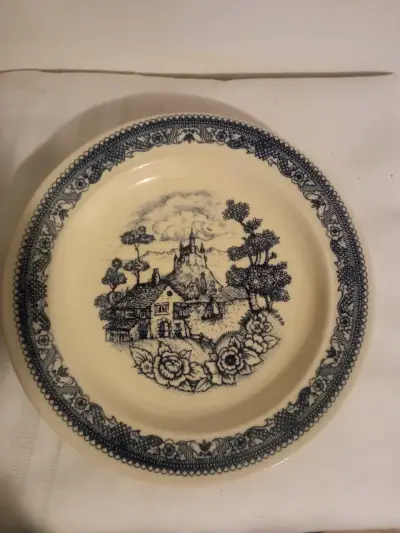 Plato decorativo cerámico con diseño vintage - miniatura 5
