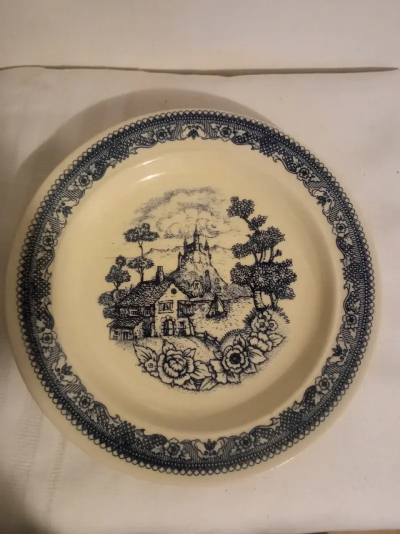 Plato decorativo cerámico con diseño vintage - 6