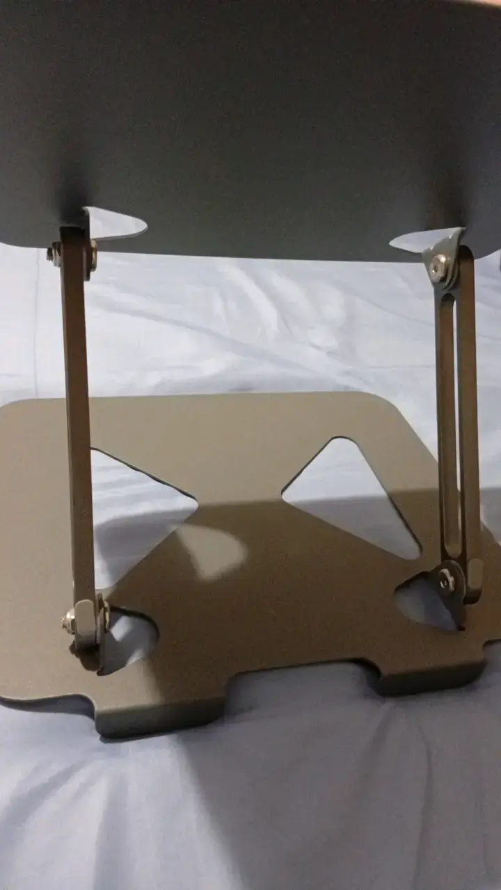 Soporte ajustable para laptop de metal - 5