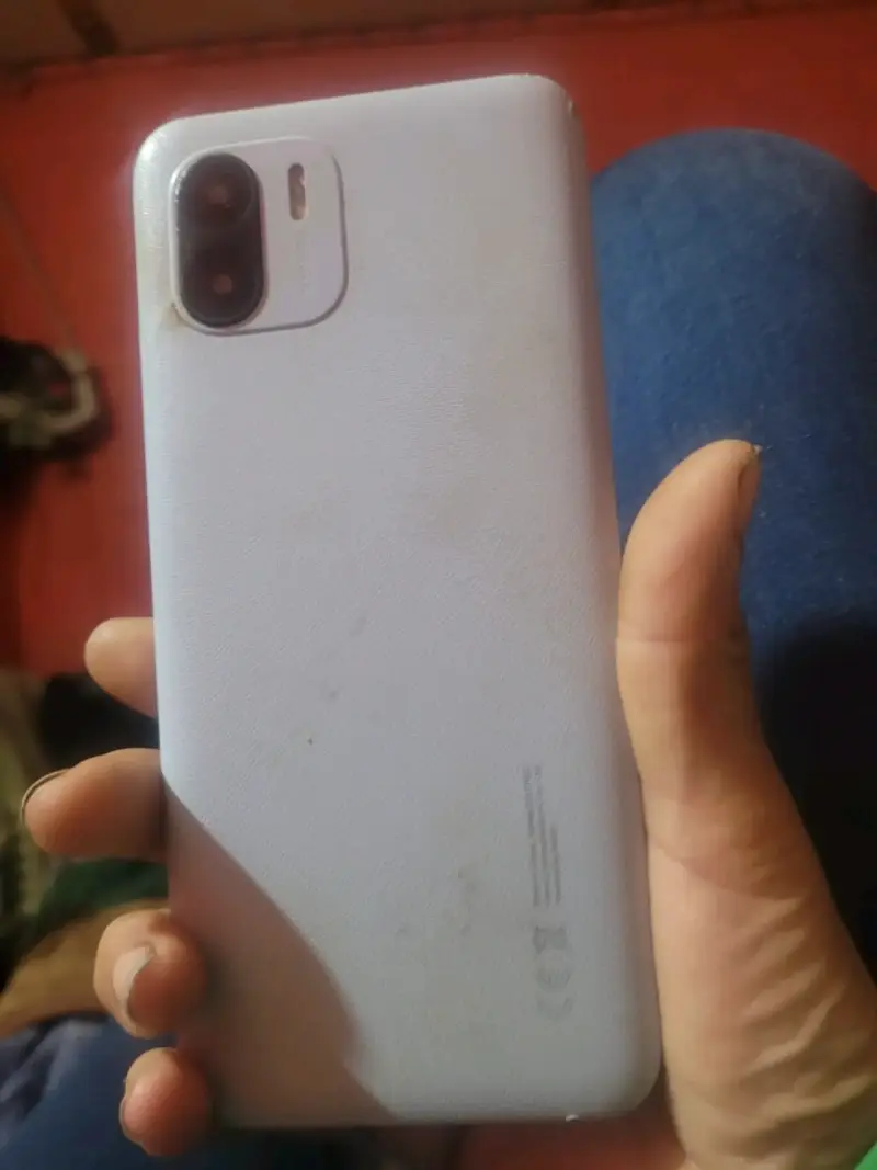Smartphone Xiaomi Redmi A1 32GB usado - 1