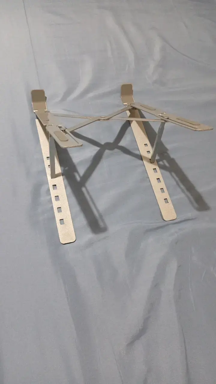 Soporte ajustable para portátil de aluminio - 1