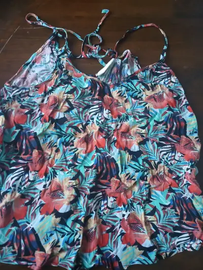 Polera  floral multicolor con tirantes - miniatura 1