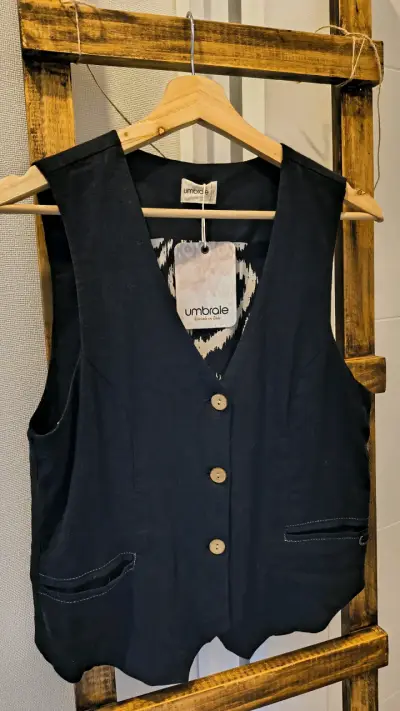 Vest Negro de Mujer Umbrale con Botones - miniatura 2