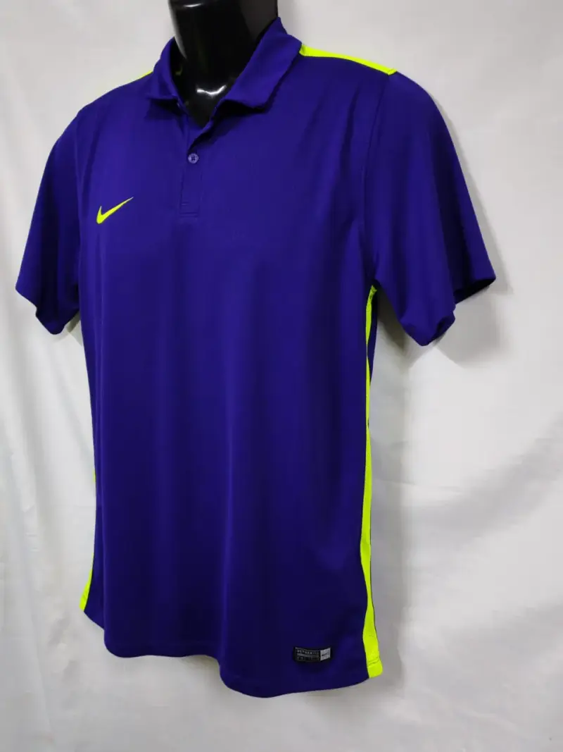 camiseta de fútbol marca nike talla S - 3