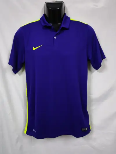 camiseta de fútbol marca nike talla S - miniatura 4