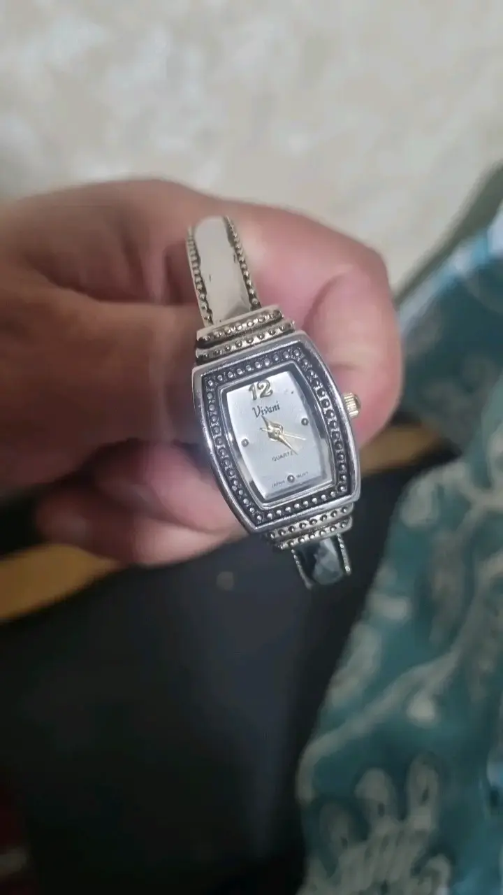 Reloj de pulsera vintage plateado para mujer - 2