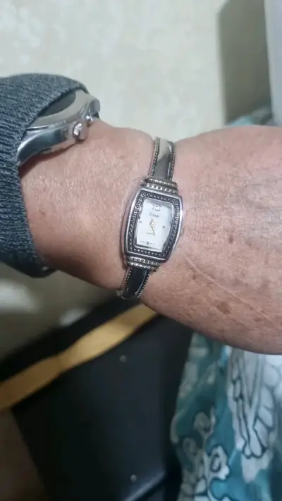 Reloj de pulsera vintage plateado para mujer - miniatura 3
