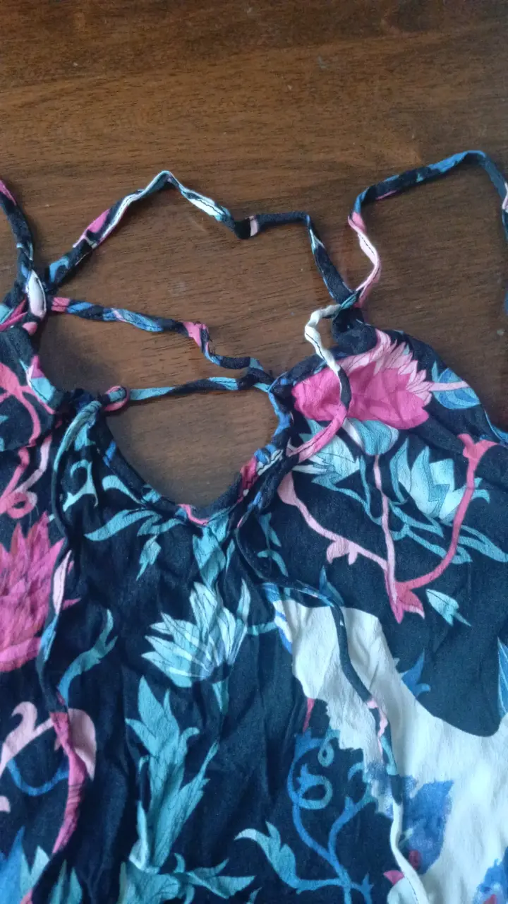 Polera  floral multicolor con tirantes - 2