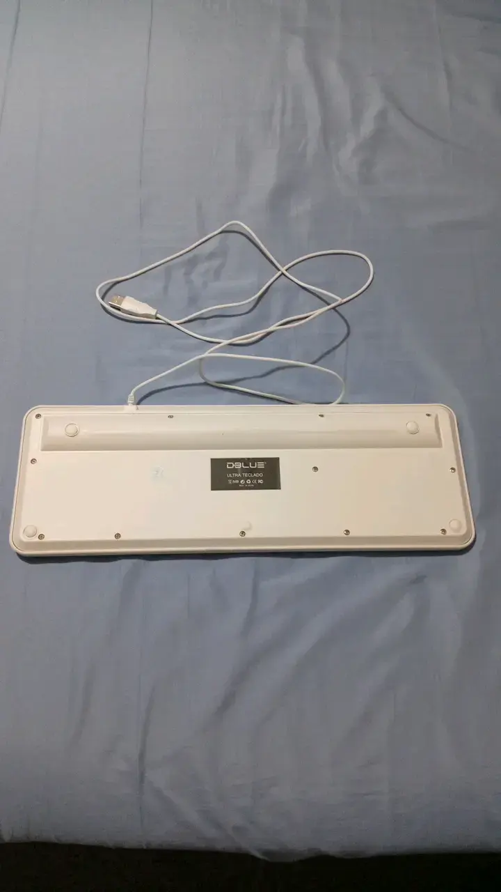 Teclado USB Delux con diseño ergonómico - 5