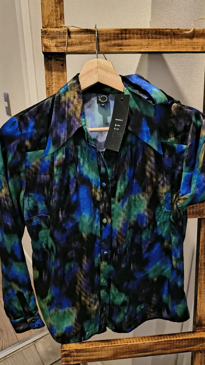 Blusa estampada multicolor IO Chile talla XS - 2