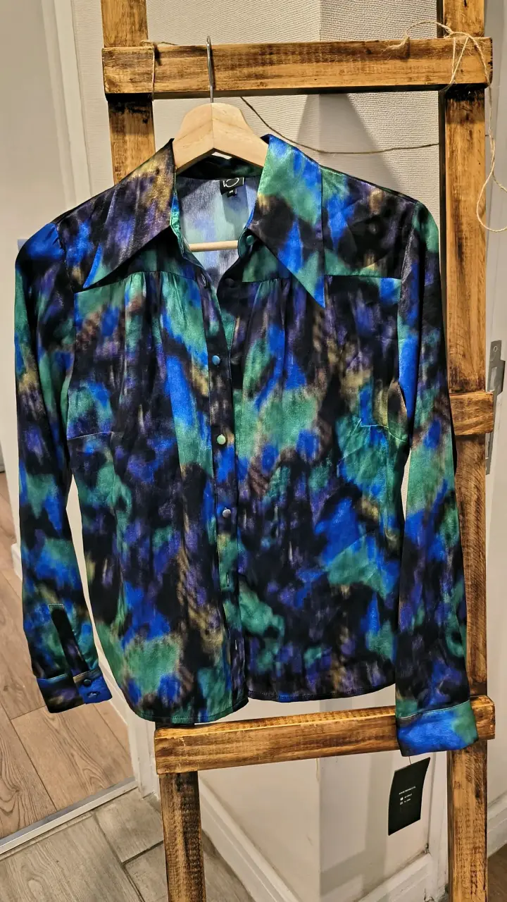 Blusa estampada multicolor IO Chile talla XS - 4