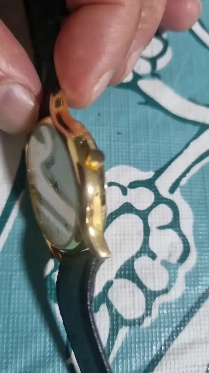 Reloj de pulsera clásico con correa negra - 6
