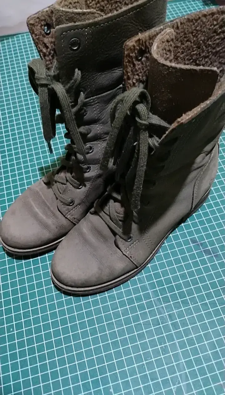 Botas de cuero CAT con cordones - 2