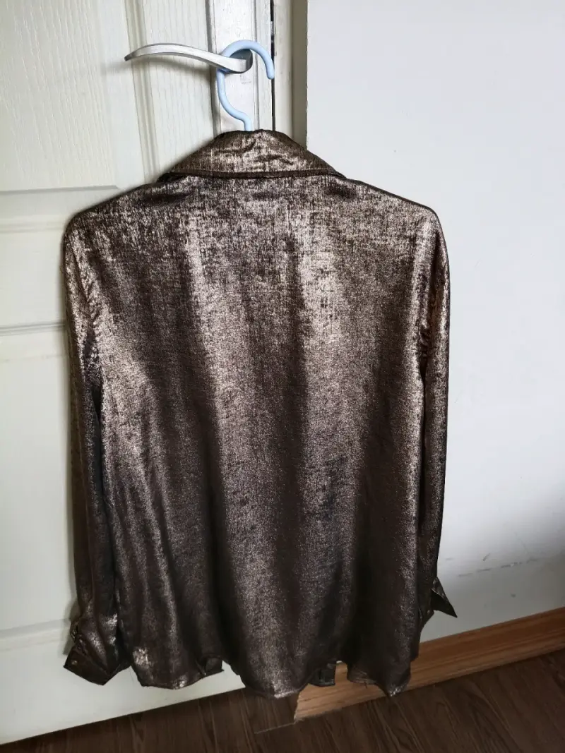 Camisa metálica brillante para mujer - 2
